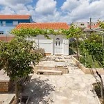 Seaside Slavica Apartment Petrcane