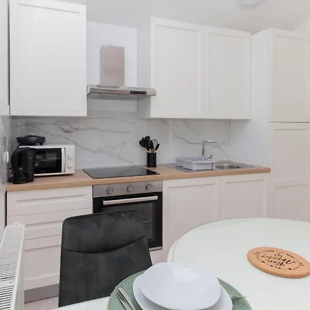 Seaside Slavica Apartment Petrcane