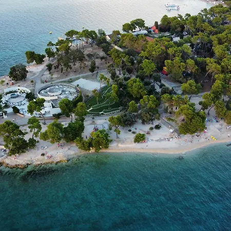 Seaside Slavica Apartment *